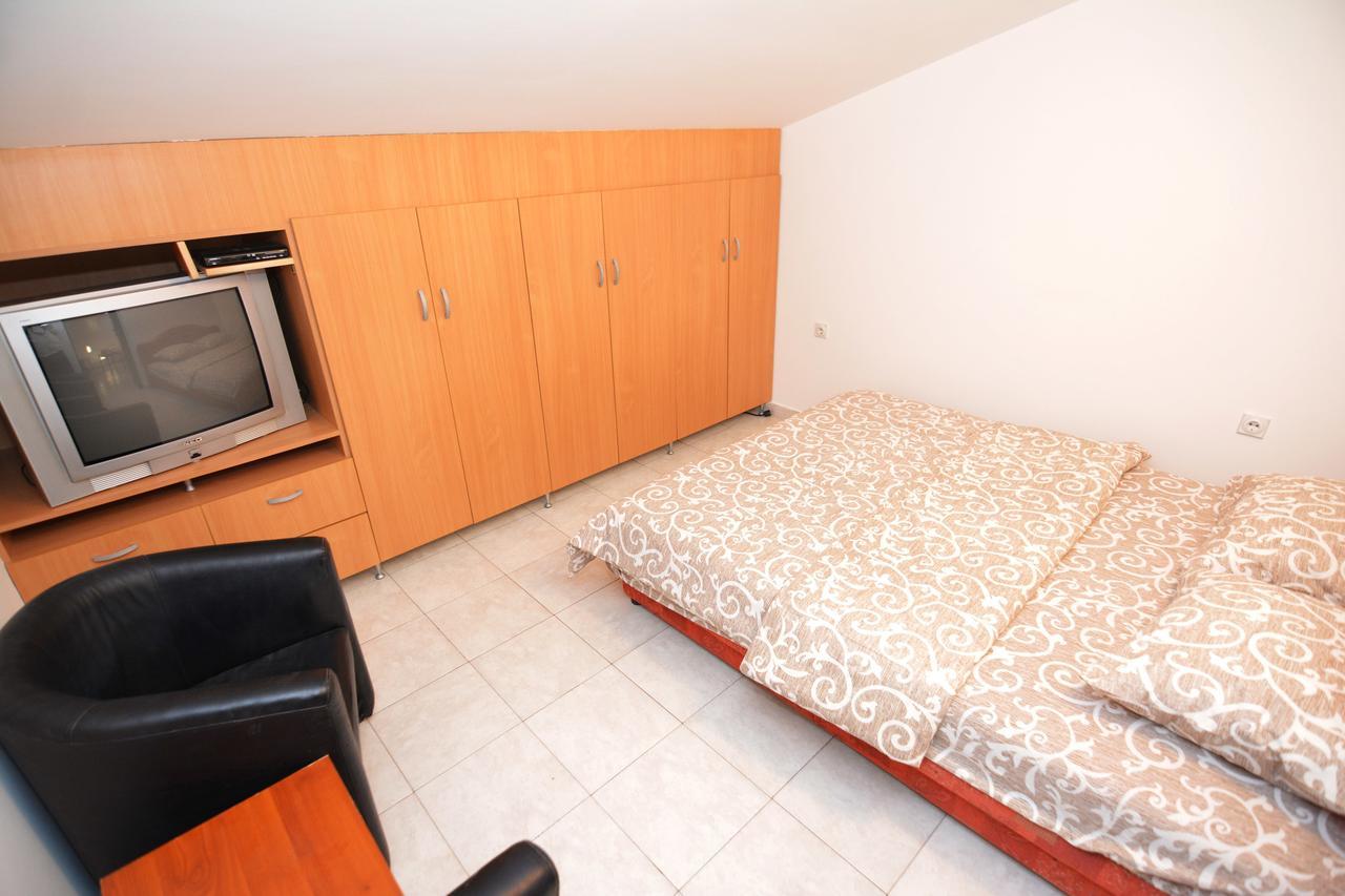 Apartments Jovana Petrovac Exterior foto