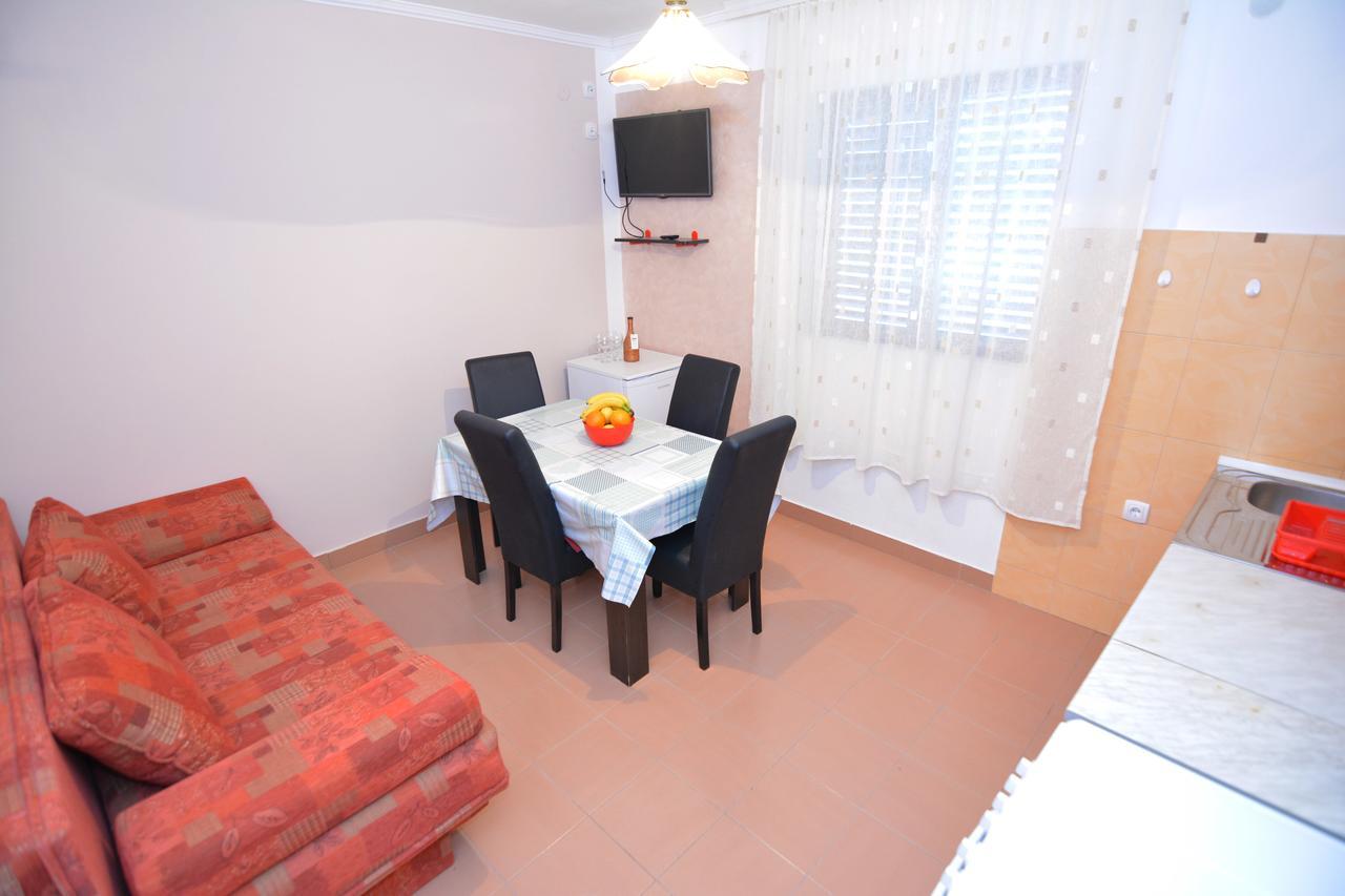 Apartments Jovana Petrovac Exterior foto